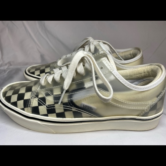 Womens size 8.5. Worn twice. No box - Picture 2 of 3